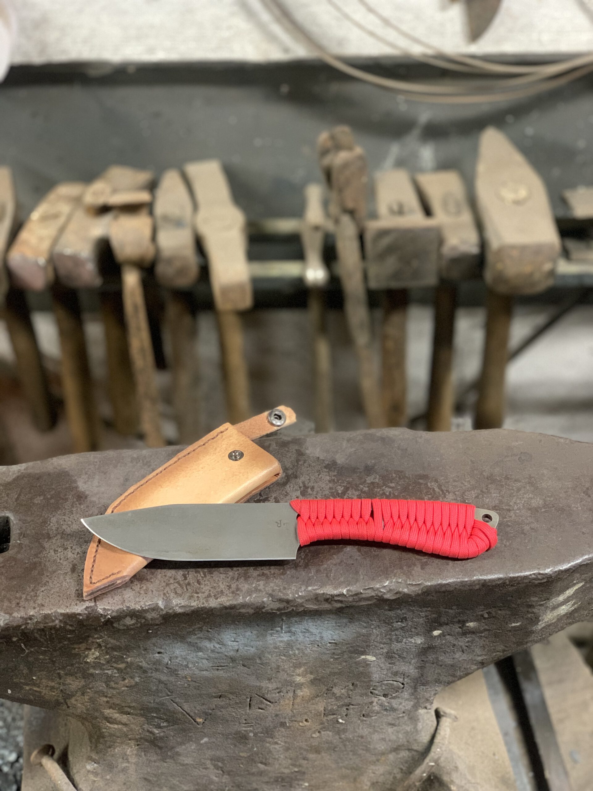 Das fertige Messer mit der Hülle